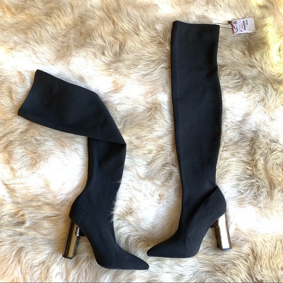 Zara Shoes - ZARA KNEE HIGH STRETCHABLE BLACK BOOTS